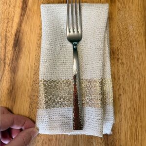 Mid-Century : Elegant Cream and Gold Table Napkin (8 count)